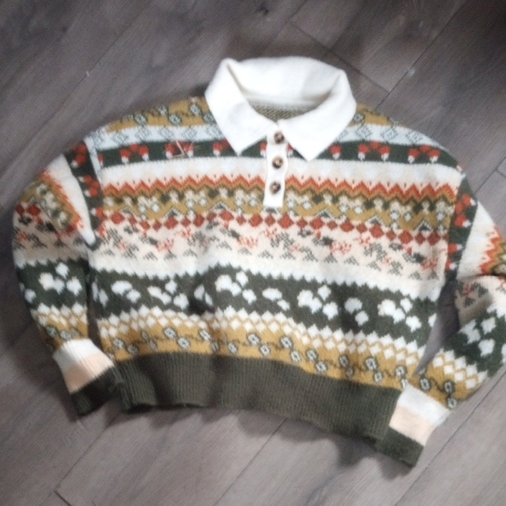 Womens Cropped Multicolor Patterned Sweater
